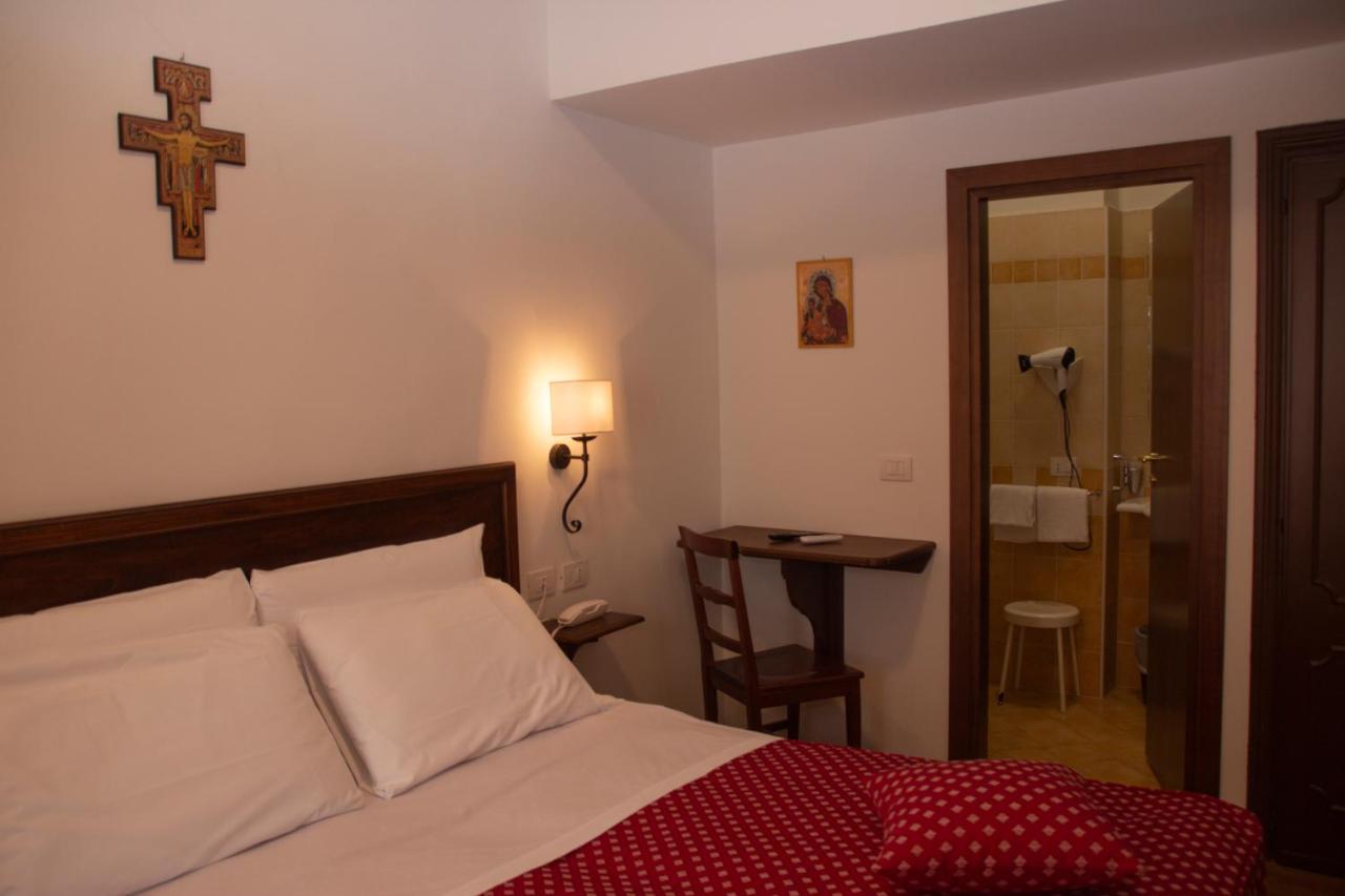 Hotel Pax Assisi Eksteriør bilde